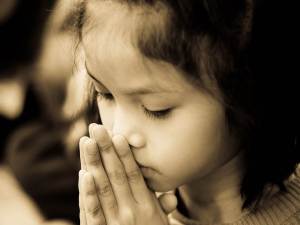 girl praying